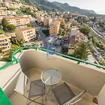 Panorama - Self Check In