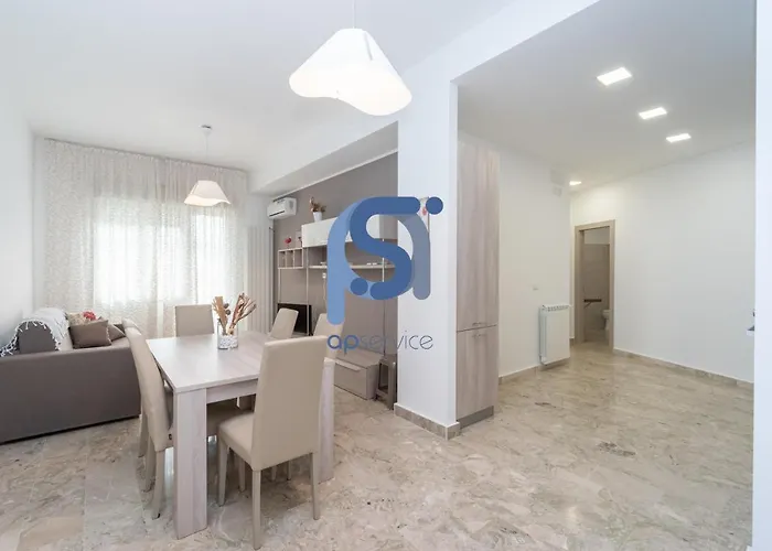 Panorama - Self Check In 4*