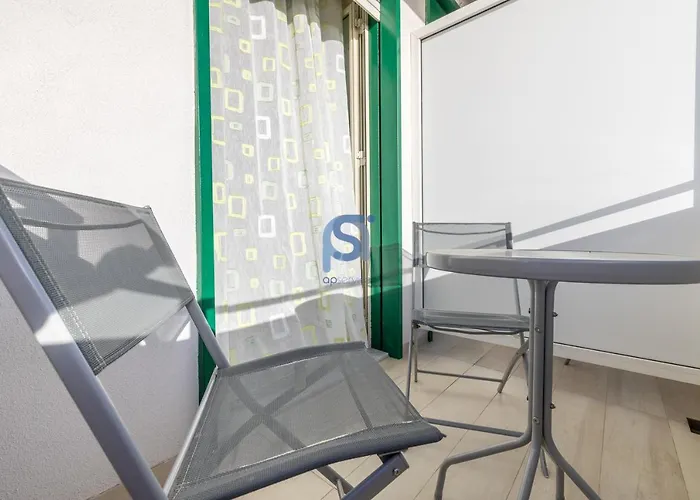 Panorama - Self Check In